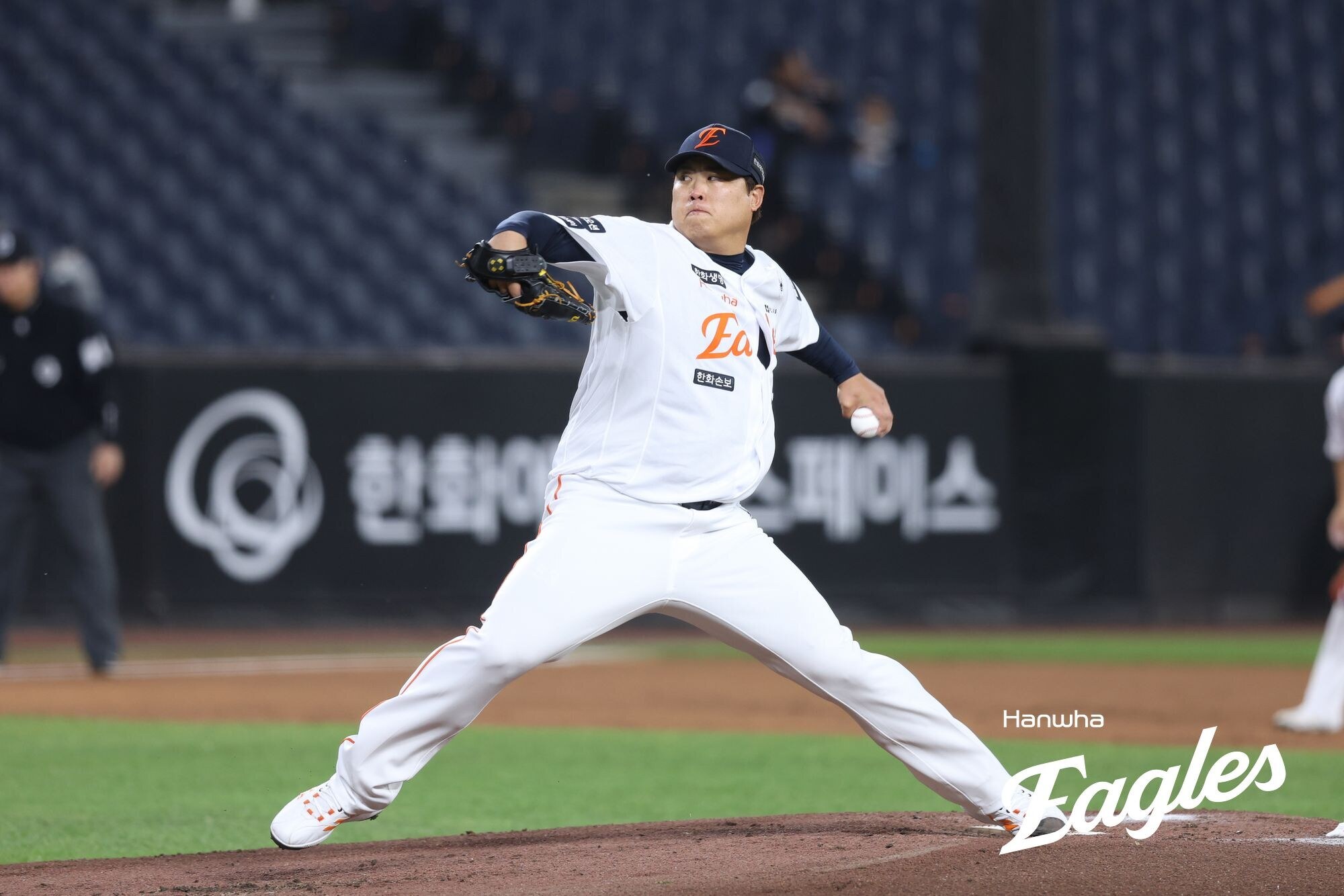 1. The Moment of Park Jung-hyun's Dramatic Tie-Breaking Two-Run Home Run 1. The Moment of Park Jung-hyun's Dramatic Tie-Breaking Two-Run Home Run