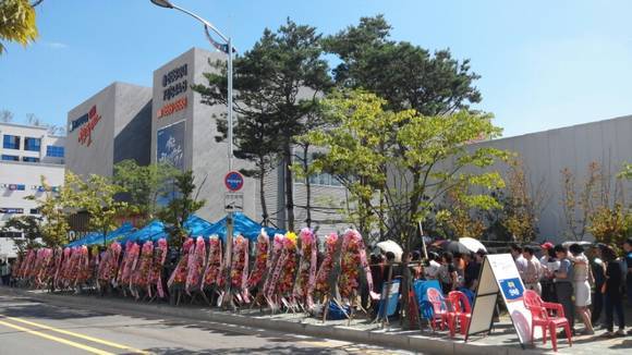 [모델하우스 톡]군포 송정 첫 분양 '금강펜테리움 센트럴파크'