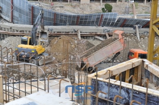 목포 신안 비치 아파트 주차장 붕괴...응급복구 재개