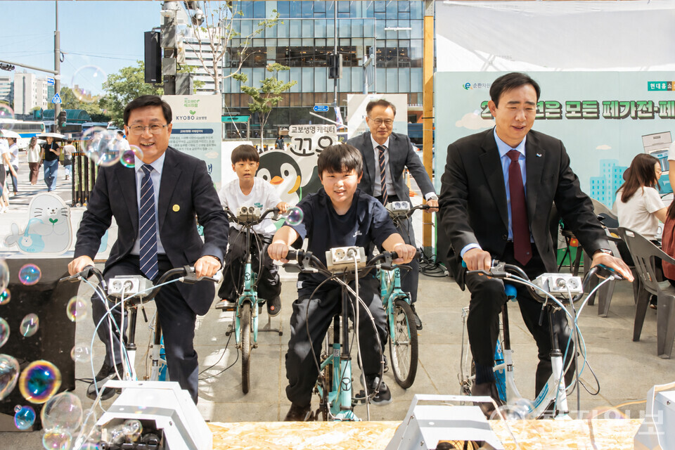 2. Diverse Experience Programs with the Korea Environmental Corporation 2. Diverse Experience Programs with the Korea Environmental Corporation