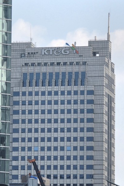 1. 発行済み株式の2%に相当する大規模な自社株消却