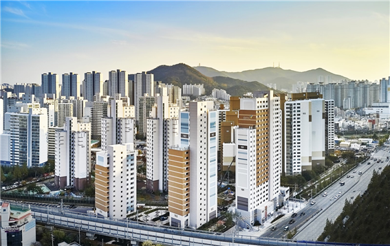 부산 행복주택 1호 ‘동래역 행복주택’ 준공