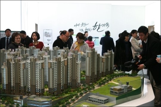 서희건설 '동작 센트럴 서희스타힐스' 모델하우스 '북적'