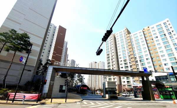갈라지고 물 새는 HDC현대산업개발 '아이파크'