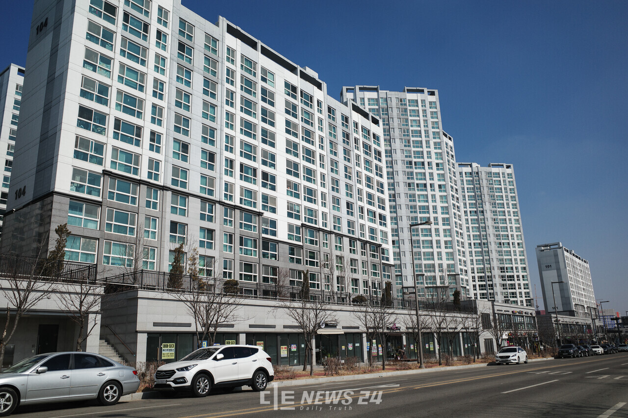 충남 미분양 12개월 추이 — 월평균 3091세대