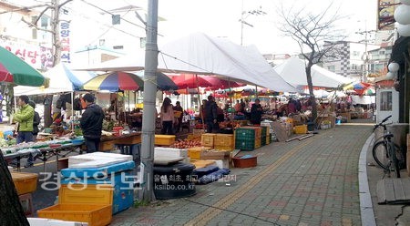 울주군 덕신 불법노점, 시장건물로 이전 재추진
