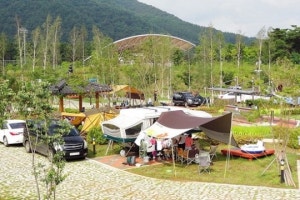 괴산강변오토캠핑장