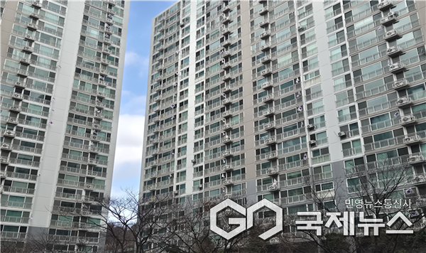 사상구 주례2동 주례한일유앤아이아파트, 3.1절 맞아 '988세대 태극기 물결'