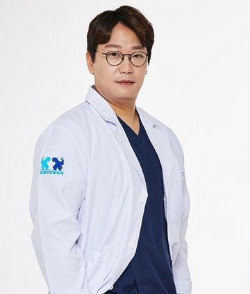 눈밑지방재배치 수술 가격과 비용 비교