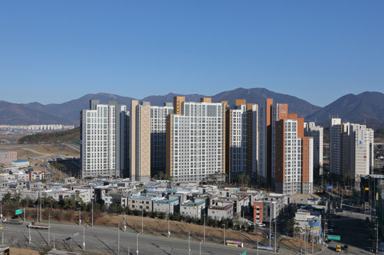대구국가산단 미래형자동차 산업 시동… '반도유보라 아이비파크' 기대감 상승