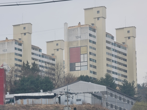26년 미준공 청주 삼포아파트의 비극 ··· 무엇이 이웃을 고소하게 만들었나