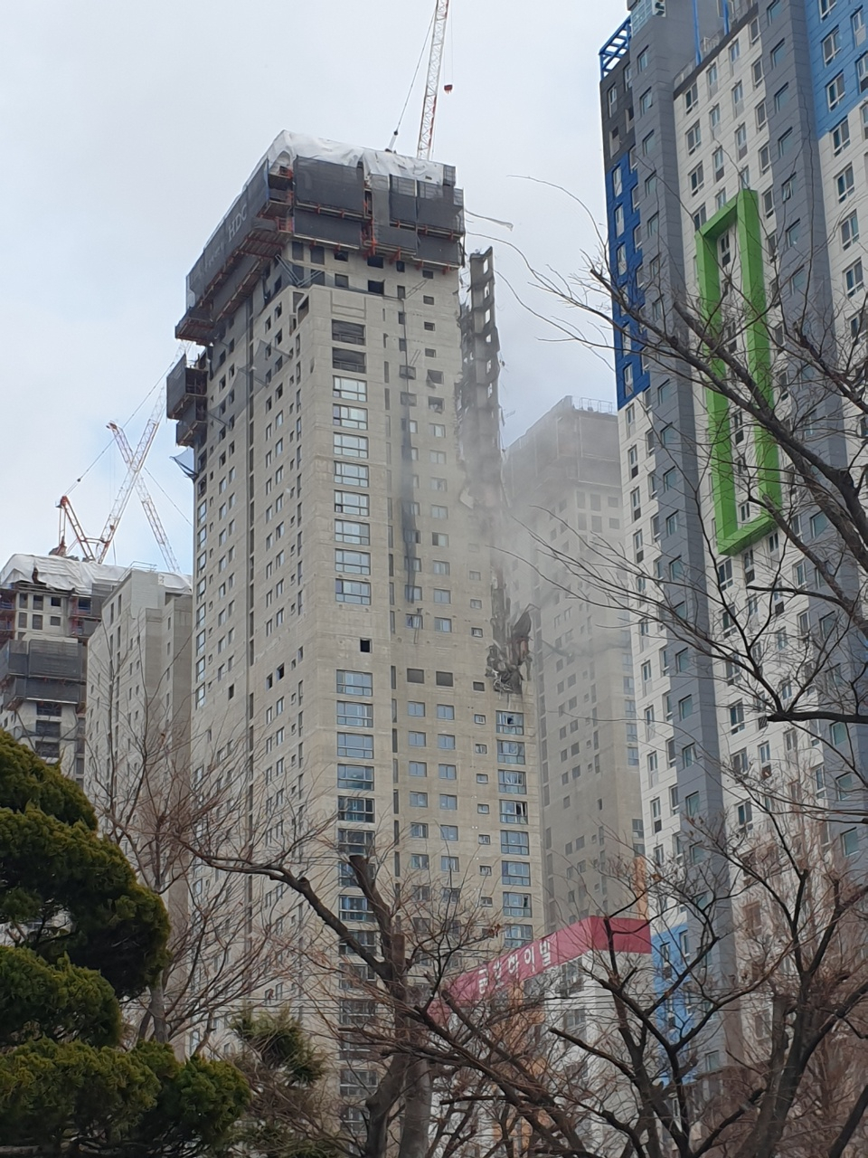 광주 서구 아파트 공사 현장 외벽 붕괴