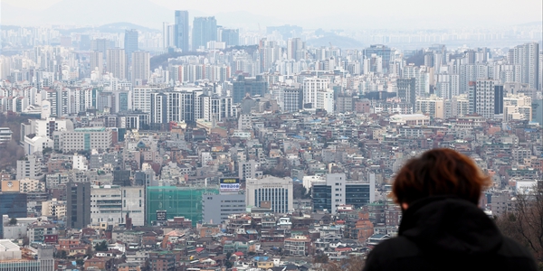 서울 강남·서초·송파 강남3구 아파트 가격이 일제히 떨어졌다 : 2024년 2월5일 이후 752일 만이다