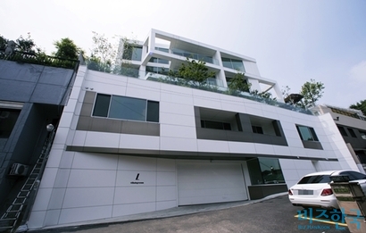 학산코스모빌라 실거래가 분석 — 부산 수영구 시세·평당가·거래 동향 (2026)