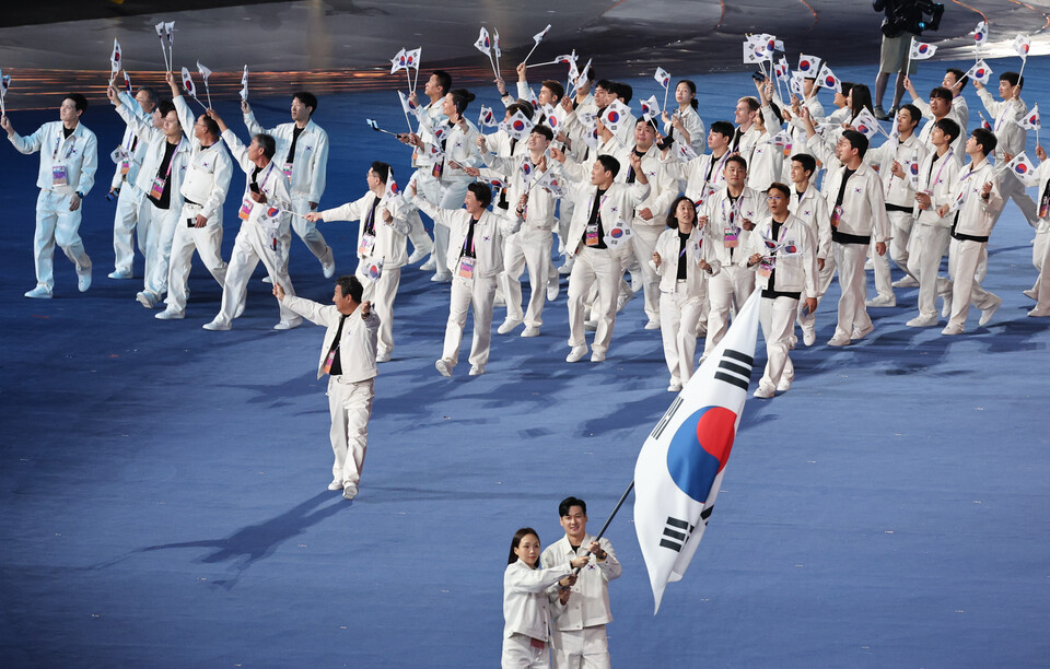 3. 비치발리볼과 레슬링의 감동적인 도전 3. 비치발리볼과 레슬링의 감동적인 도전