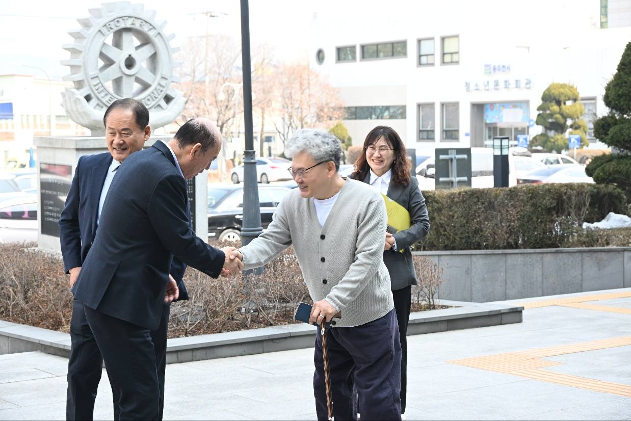 동두천시, 지행역 더 퍼스트 경로당 개소... 어르신 복지 향상 기대