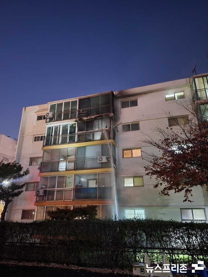 [속보] 충남 보령시 한 아파트서 화재