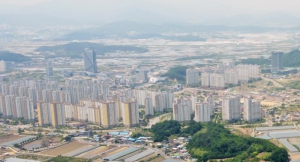 집값 널뛰는데… 김천시 아파트는 텅텅