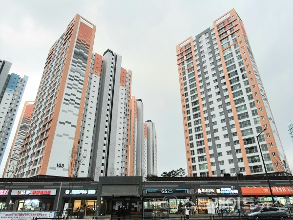 [분양 현장] 대규모 아파트 '의정부 고산 수자인 디에스티지' 주변 곳곳