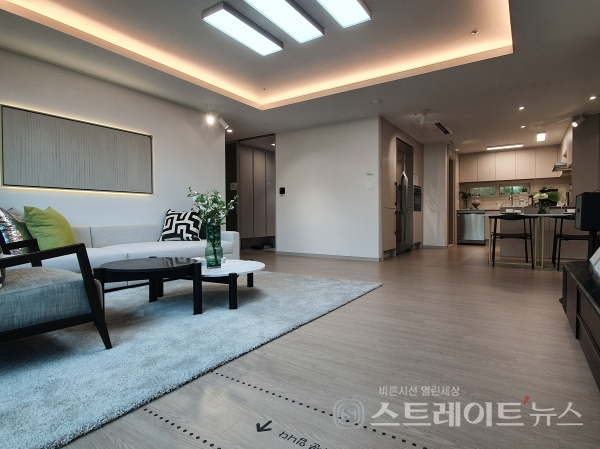 [르포] '더샵 수성오클레어'…분양가, 상투인가 vs  어깨인가