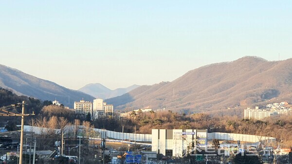 [르포] 집값 한풀 꺽였는 데 지역 최고가 '두산위브 광주센트럴파크'
