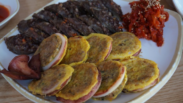 Ojingeo Sundae (오징어순대)