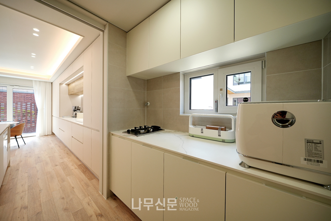 밝고 모던한 공간에 아늑함과 여유를 담은  화성시 주택