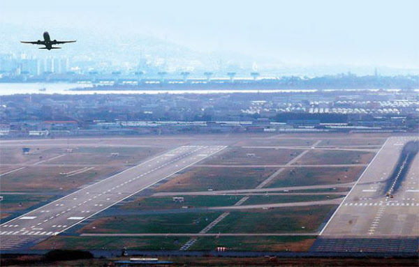 허허벌판에 코앞엔 공항…분양가 싸긴 싼데 "진짜 싼 거 맞아?"ㅣ부산 강서자이 에코델타