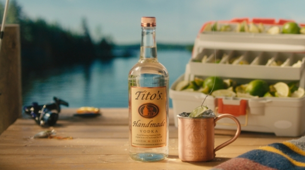 Tito's Handmade Vodka (티토스 핸드메이드 보드카)
