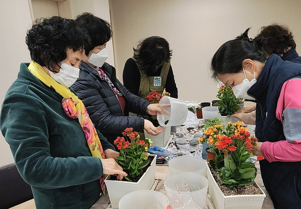 청주 동남LH행복주택 "식물 키우며 마음 치유해요"