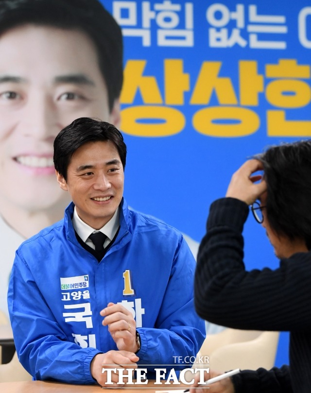 2. 放送人から政治家へ、独特な過去の経歴