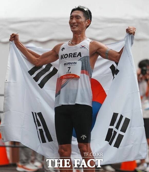 1. 名古屋アジア大会 銅メダル獲得の快挙 1. 名古屋アジア大会 銅メダル獲得の快挙
