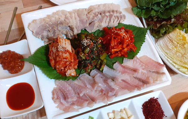 나주 영산포 홍어삼합